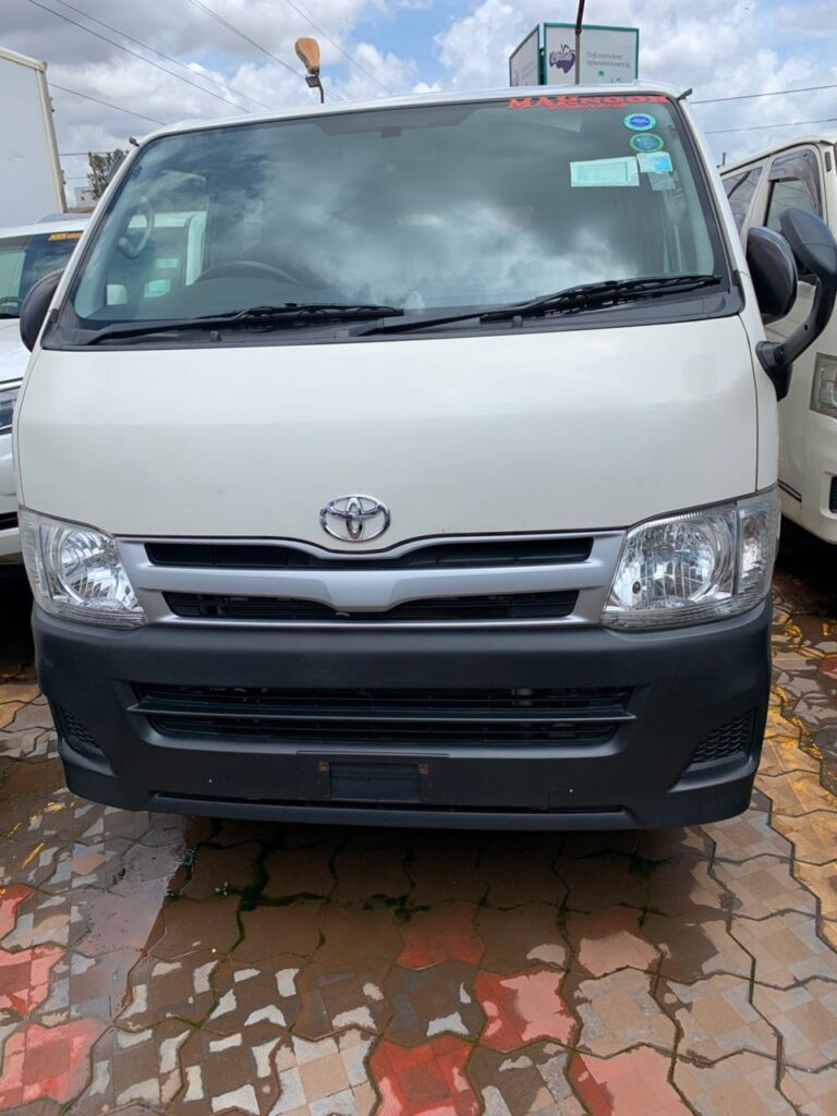 2013 Toyota HIACE VAN