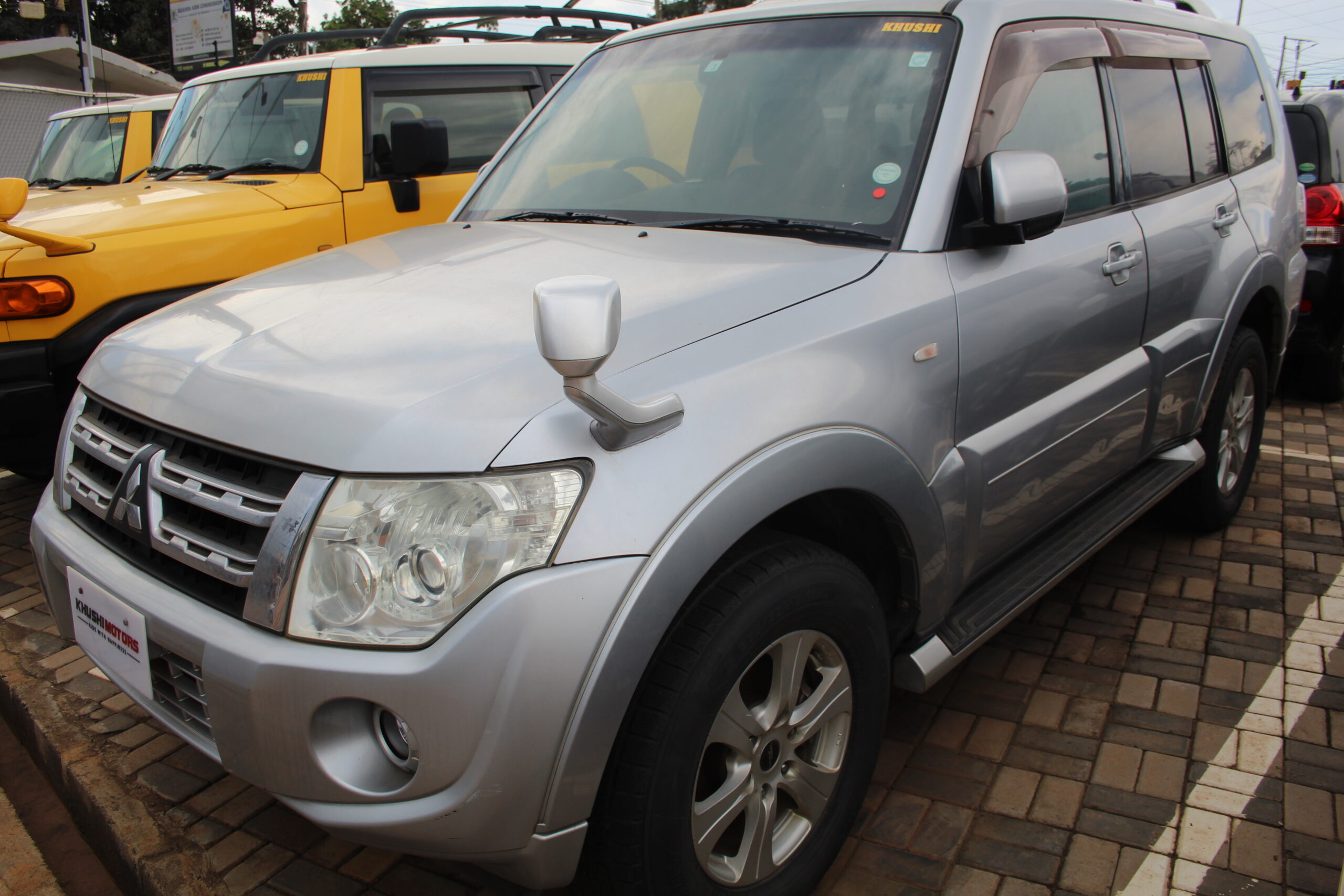 2012 Mitsubishi PAJERO